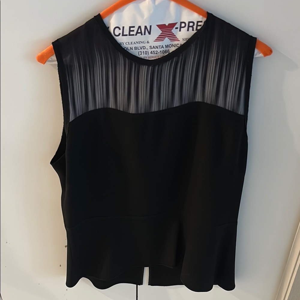 Ellie Tahari Elegant Black Sleeveless Top